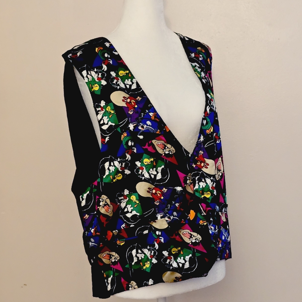 NWT Looney Tunes Mania Men's Large Vest
